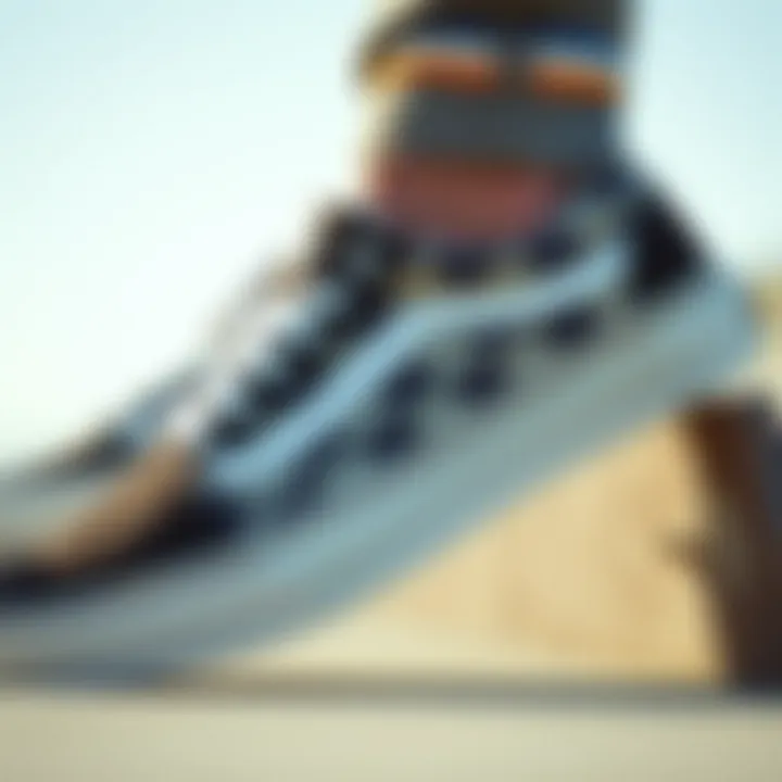 Close-up of Vans Old Skool Plat features highlighting comfort and functionality